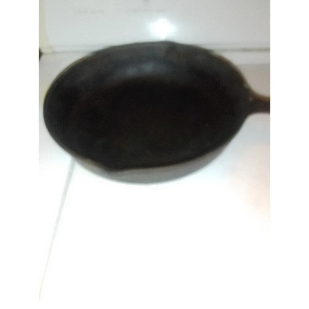 Vintage Cast Iron Double Spout Made In U.S.A Skillet With A Heat Ring On The...